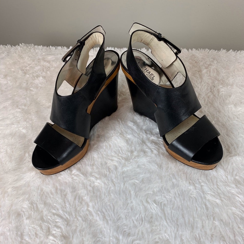 Michael Kors black wedge with strap/9M